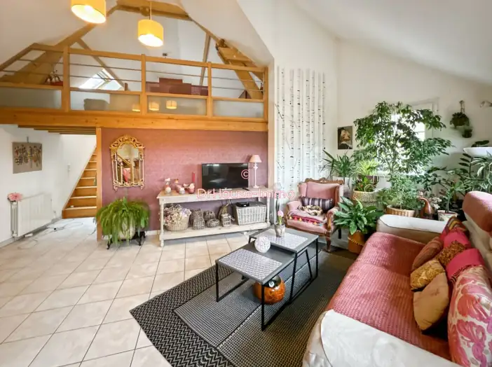 Maison 8 pièces de 126 m² - Villaines-la-Carelle (72600)