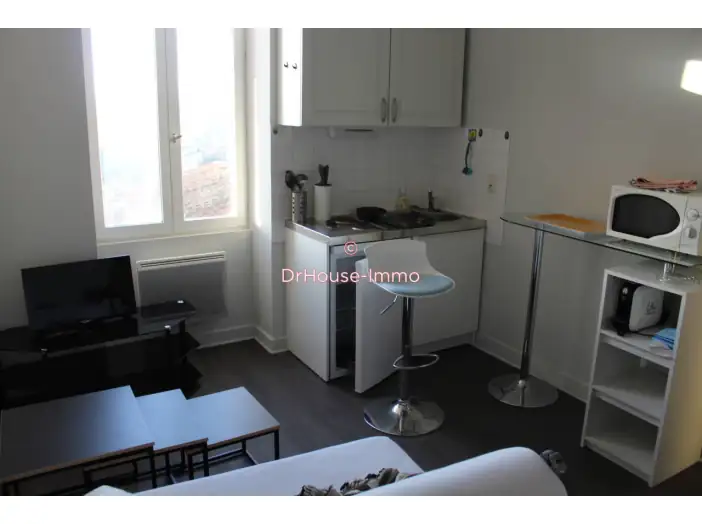 Immeuble 10 pièces de 158 m² - Angoulême (16000)