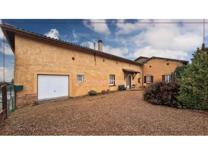 Maison 3 pièces de 100 m² - Savigneux (01480)