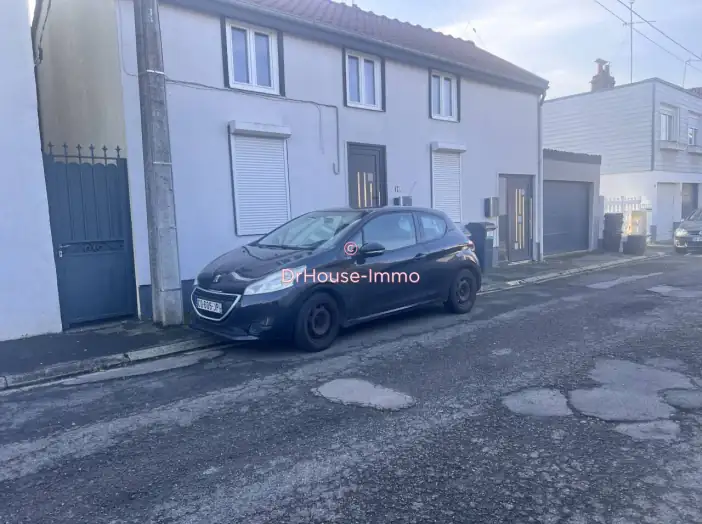 Maison 8 pièces de 160 m² - Marly (59770)