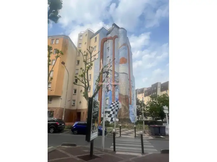 Appartement 2 pièces de 60 m² - Créteil (94000)