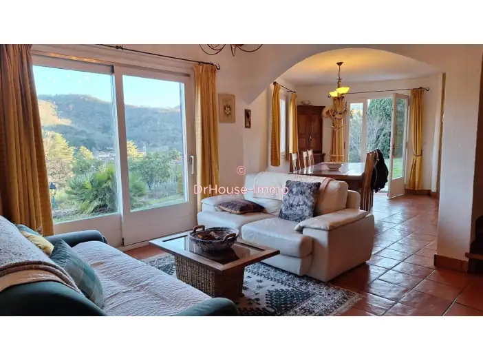 Maison 4 pièces de 125 m² - Collobrières (83610)