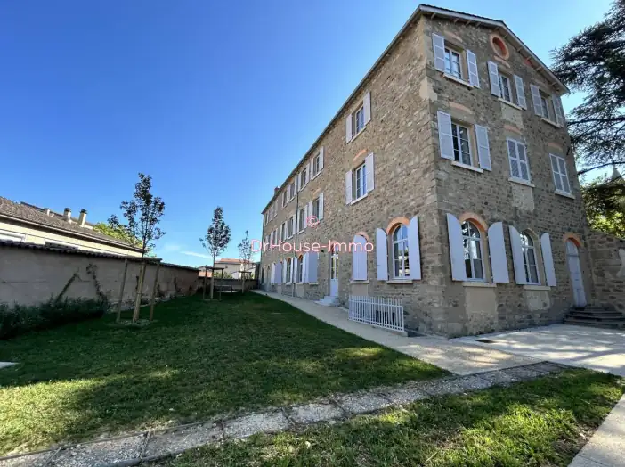 Bureau de 69 m² - Mornant (69440)