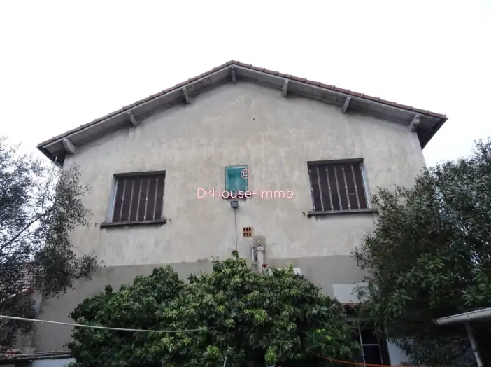 Maison 6 pièces de 160 m² - Alès (30100)