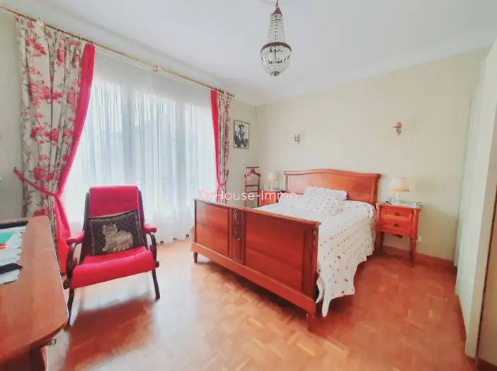 Maison 5 pièces de 100 m² - Bois-Colombes (92270)