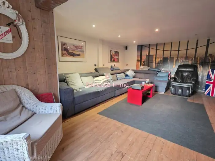 Maison 6 pièces de 153 m² - Hem (59510)