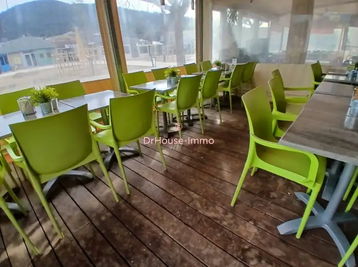 Commerce 3 pièces de 79 m² - Aubagne (13400)