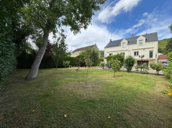 Maison 7 pièces de 213 m² - Vaux-sur-Seine (78740)