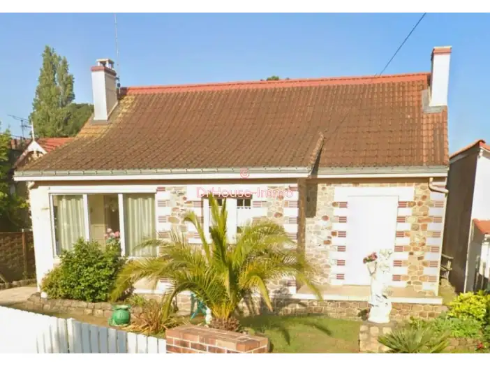 Maison 5 pièces de 74 m² - Saint-Brevin-les-Pins (44250)