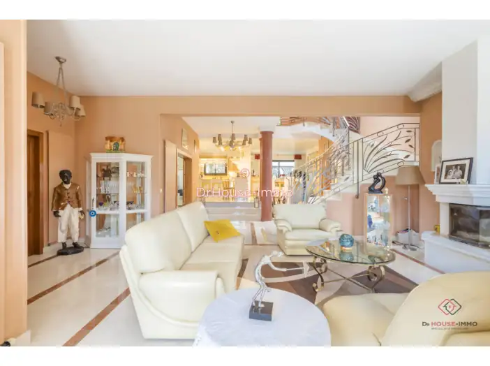 Maison 6 pièces de 237 m² - Bry-sur-Marne (94360)