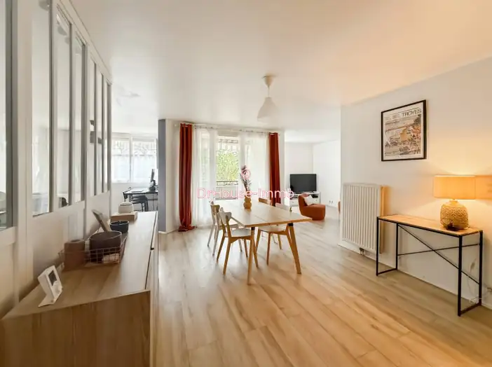 Appartement 5 pièces de 102 m² - Dijon (21000)