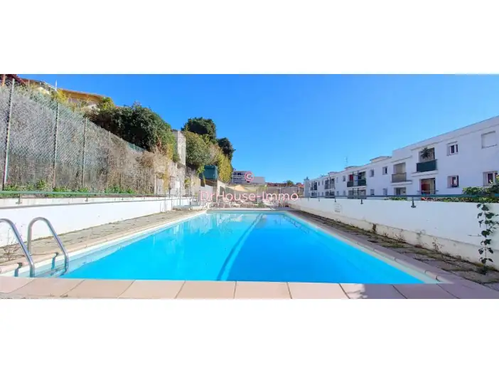 Appartement 5 pièces de 106 m² - Nice (06100)