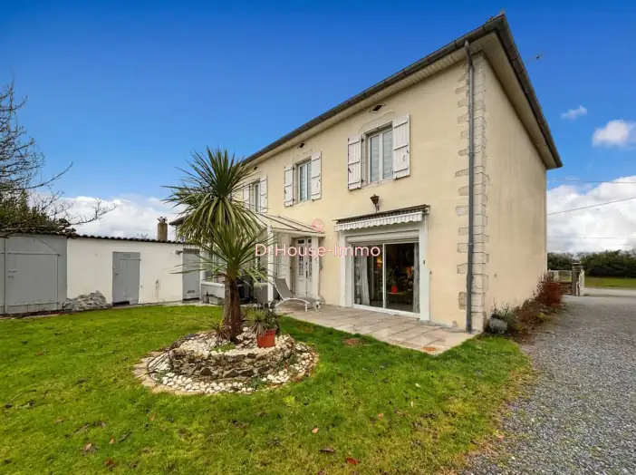 Maison 5 pièces de 165 m² - Saint-Vincent-de-Paul (40990)