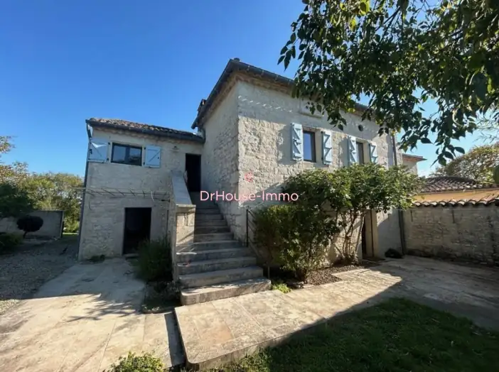 Maison 5 pièces de 208 m² - Castelnau-Montratier (46170)