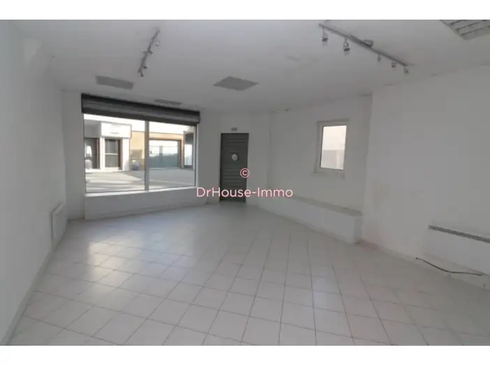 Immeuble 3 pièces de 170 m² - Bruay-la-Buissière (62700)