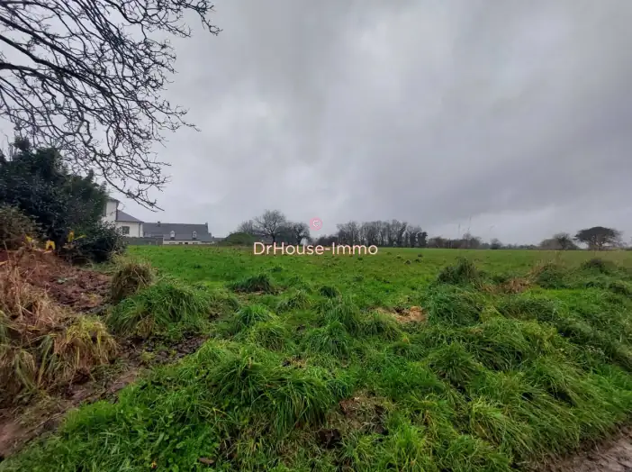 Terrain de 1 026 m² - Lesneven (29260)