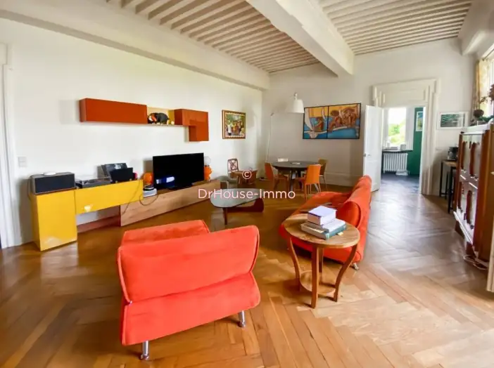 Appartement 4 pièces de 118 m² - Collonges-au-Mont-d'Or (69660)