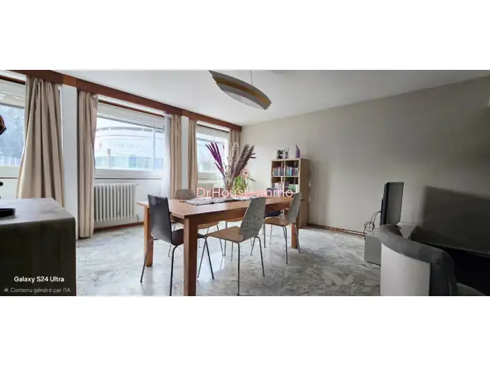 Appartement 5 pièces de 110 m² - Saint-Étienne (42100)
