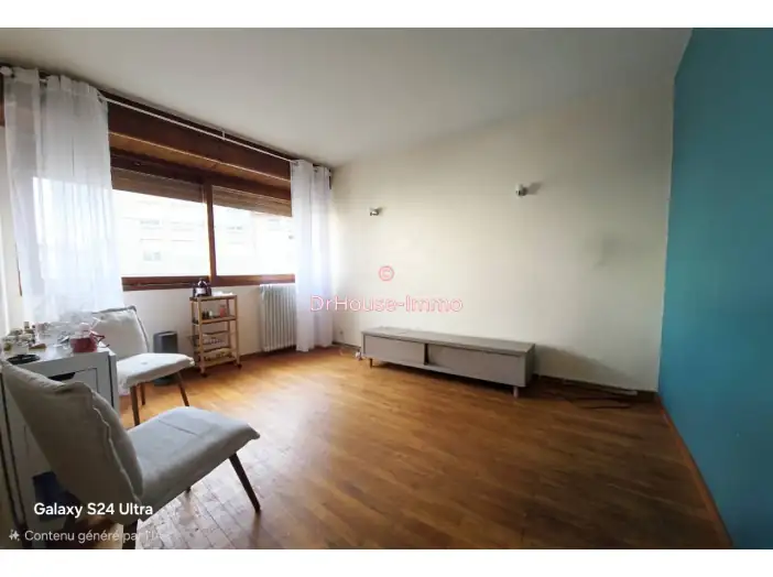 Appartement 5 pièces de 110 m² - Saint-Étienne (42100)