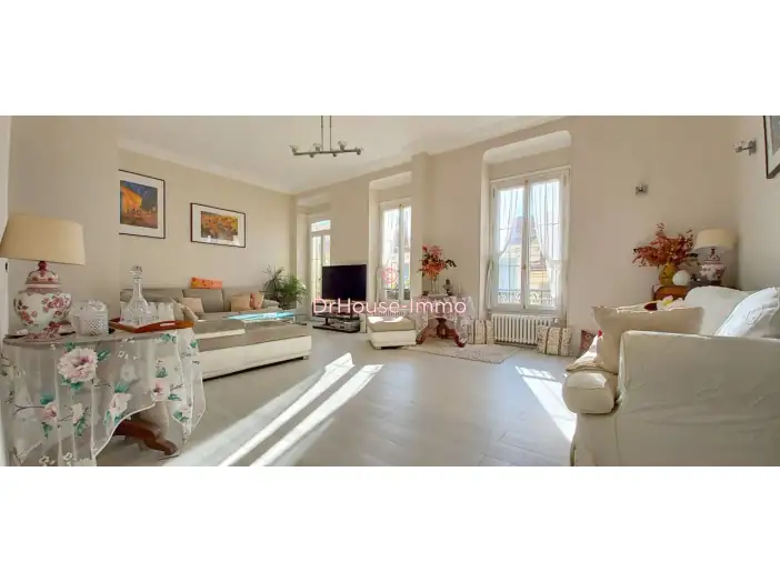 Appartement 4 pièces de 95 m² - Nice (06000)