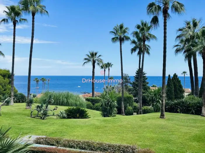 Appartement 4 pièces de 115 m² - Vallauris (06220)