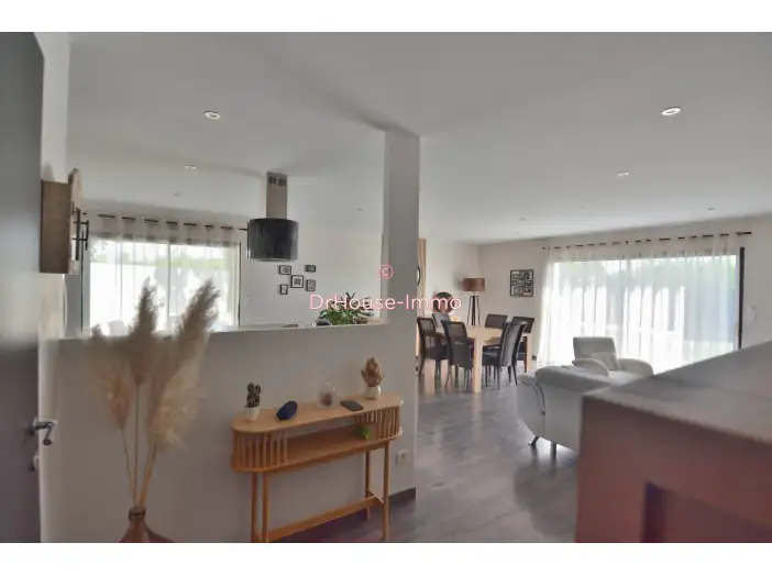 Maison 5 pièces de 124 m² - Vairé (85150)