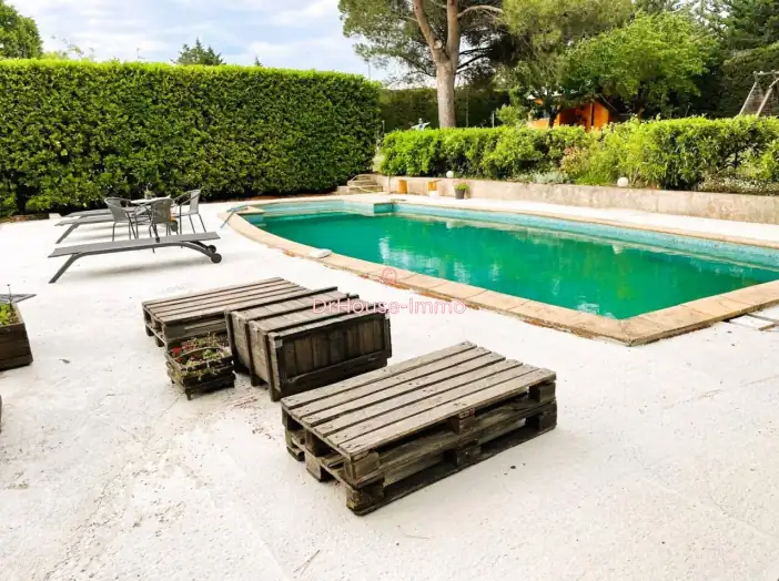 Maison 4 pièces de 110 m² - Générac (30510)