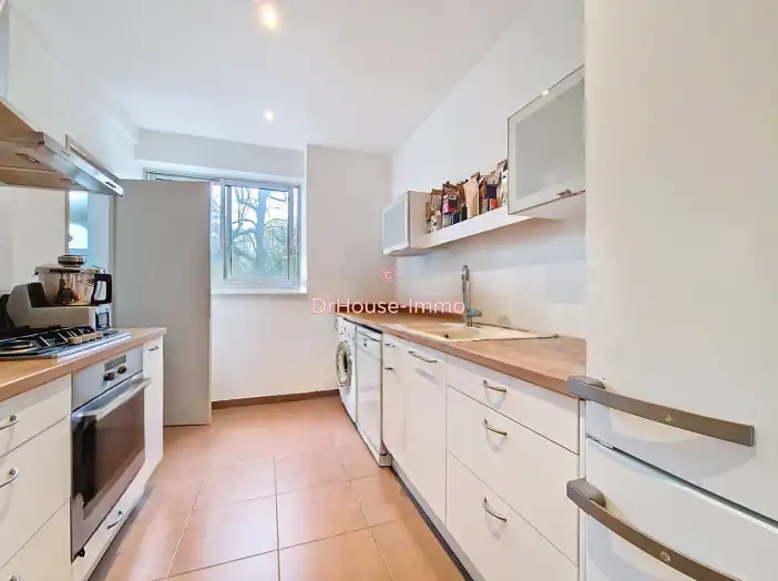 Appartement 4 pièces de 89 m² - Garches (92380)