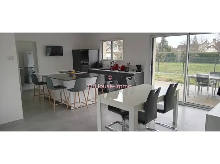 Maison 4 pièces de 99 m² - Savigné-sur-Lathan (37340)