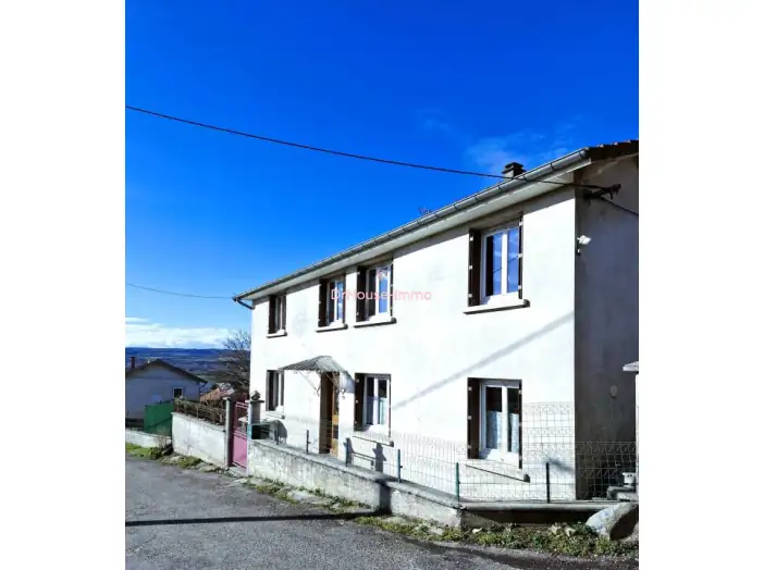 Maison 6 pièces de 127 m² - Salagnon (38890)