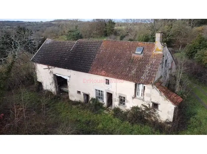 Maison 4 pièces de 130 m² - Clugnat (23270)