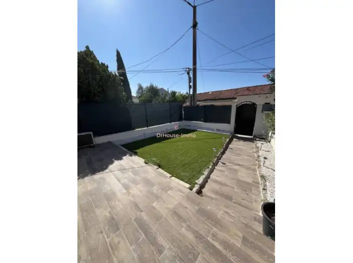 Appartement 3 pièces de 45 m² - Toulon (83000)