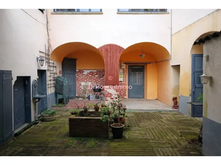 Maison 14 pièces de 560 m² - Auvillar (82340)