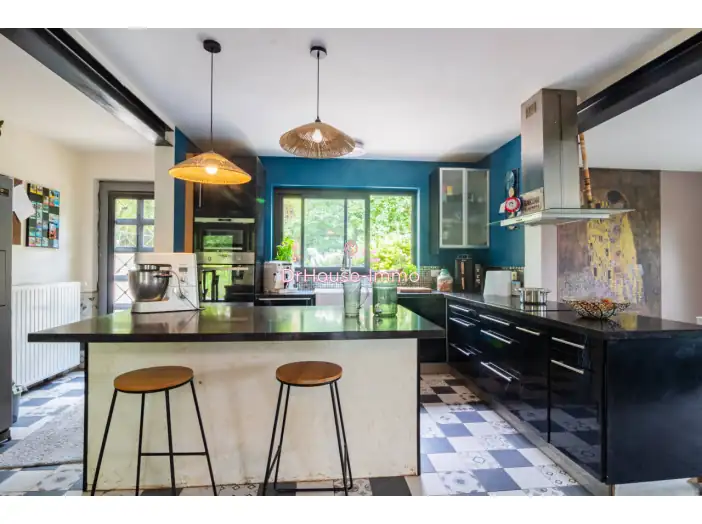 Maison 7 pièces de 190 m² - Maule (78580)