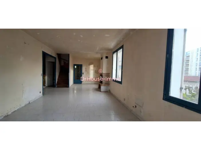 Maison 7 pièces de 137 m² - Périgueux (24000)