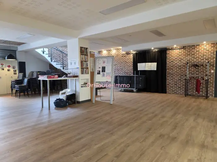 Bureau 10 pièces de 600 m² - Villeneuve-d'Ascq (59650)