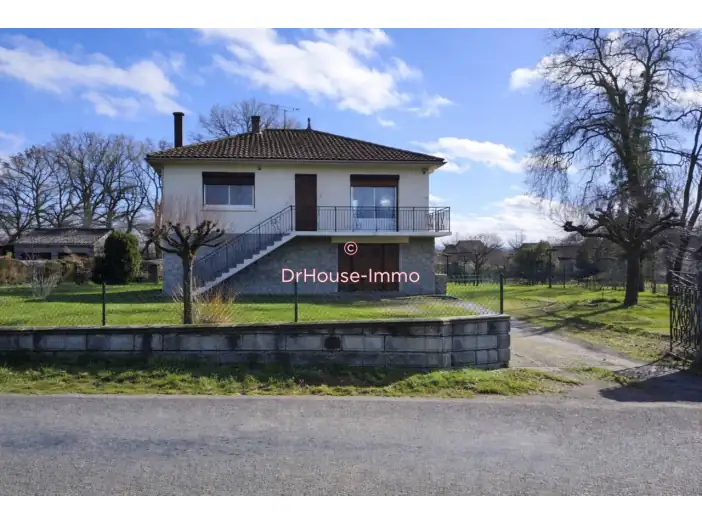 Maison 5 pièces de 68 m² - Chirac (16150)