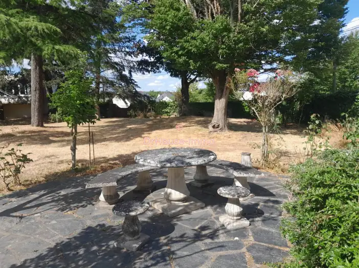 Maison 8 pièces de 232 m² - Ingrandes (49123)