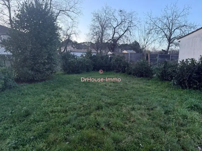 Terrain de 535 m² - Saint-Médard-en-Jalles (33160)