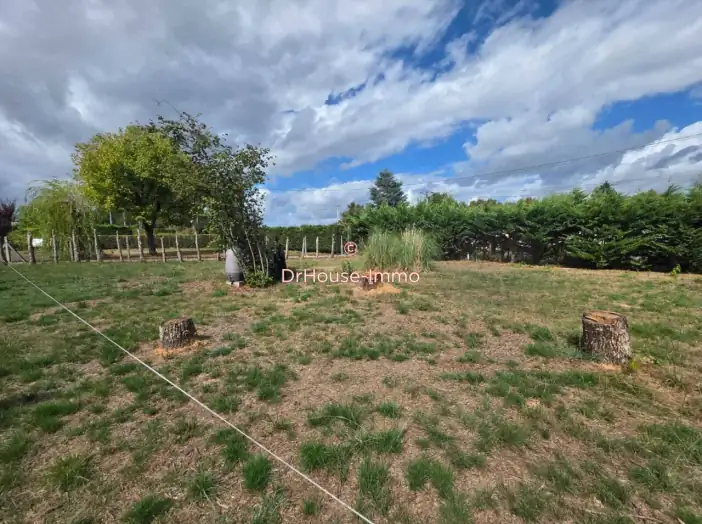 Terrain de 644 m² - Peujard (33240)