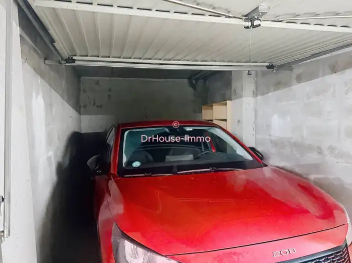 Parking / Box de 12 m² - Saint-Étienne (42000)