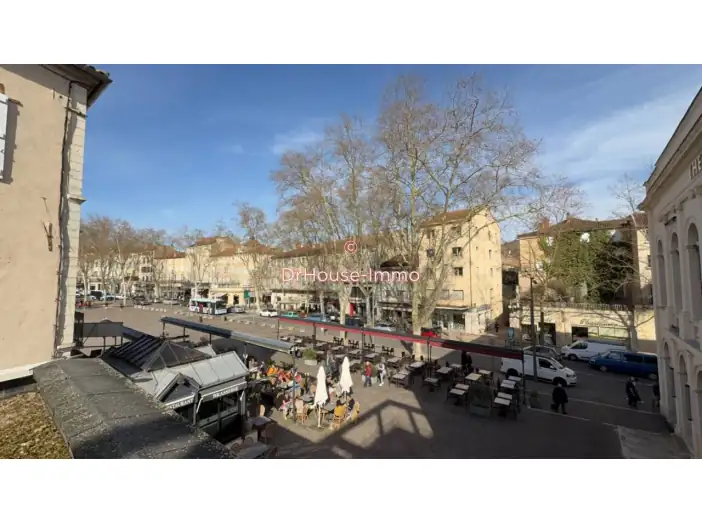 Appartement 3 pièces de 76 m² - Cahors (46000)