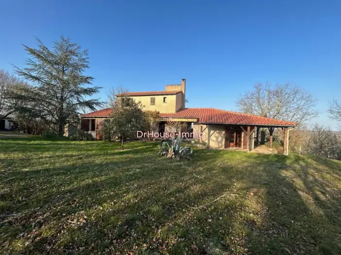 Maison 6 pièces de 146 m² - Cahors (46000)