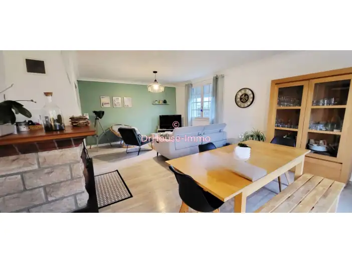 Maison 6 pièces de 150 m² - Grosbreuil (85440)