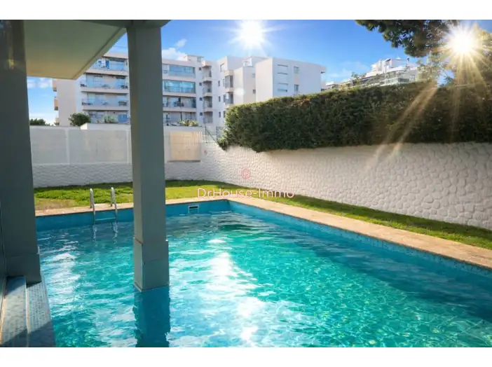 Appartement 1 pièce de 22 m² - Saint-Laurent-du-Var (06700)