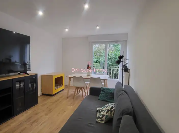 Appartement 3 pièces de 61 m² - Saint-Apollinaire (21850)