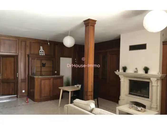 Appartement 6 pièces de 173 m² - Hellemmes-Lille (59260)