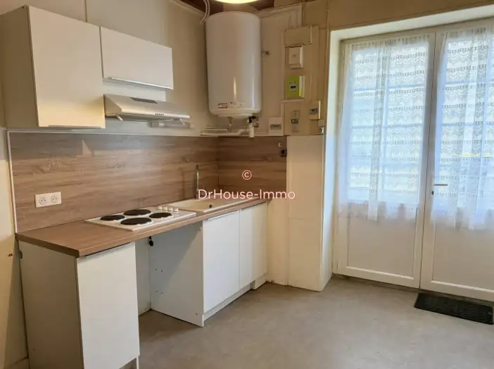 Maison 3 pièces de 73 m² - Saint-Claud (16450)