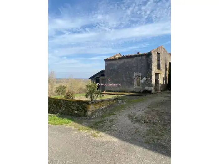 Maison 1 pièce de 180 m² - Saint-Salvy (47360)