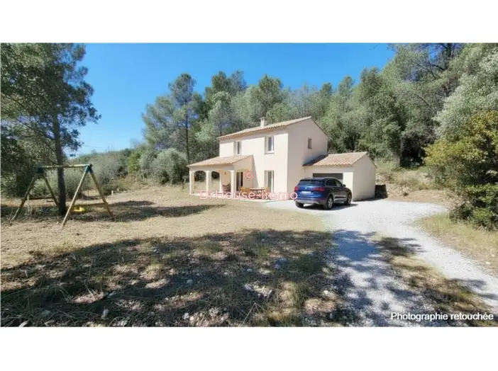 Terrain de 1 100 m² - Cabasse (83340)